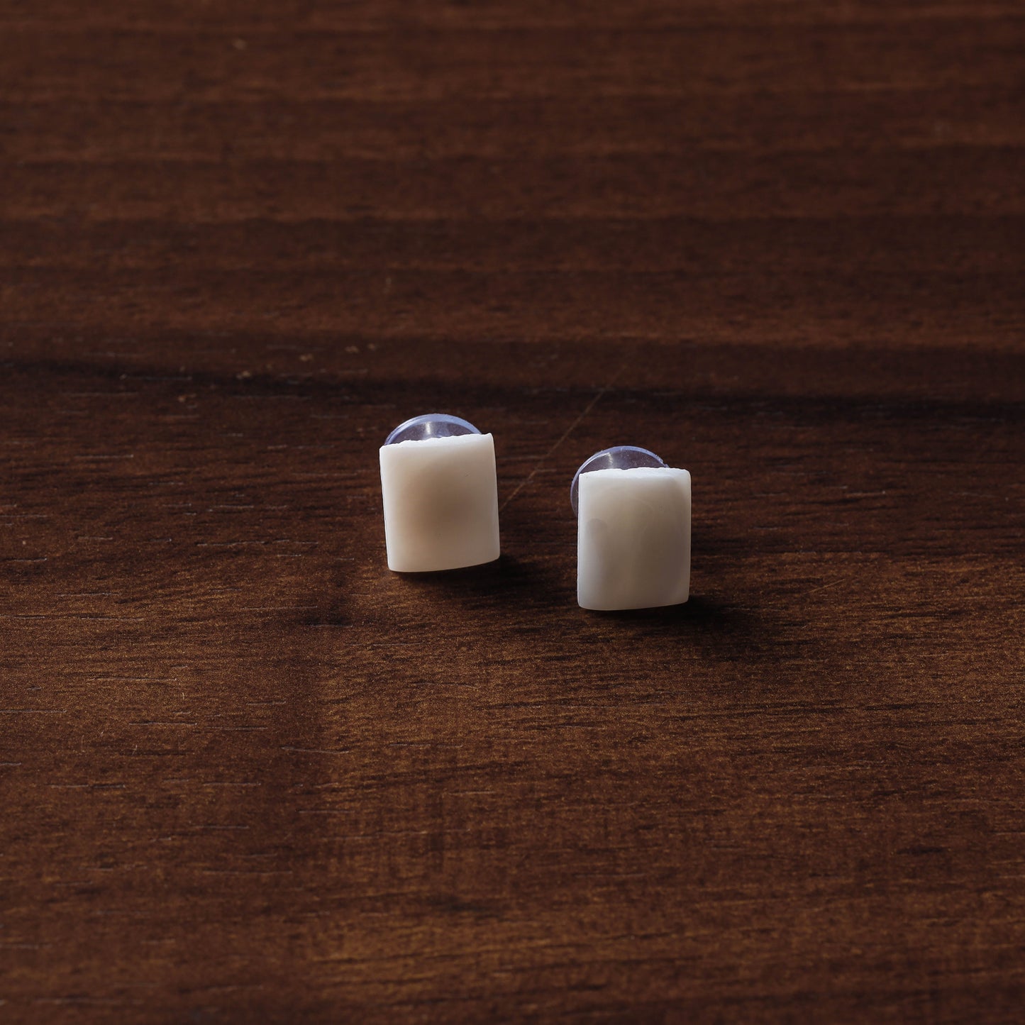  Handcrafted Seashell Stud Earrings Online at iTokri.com 