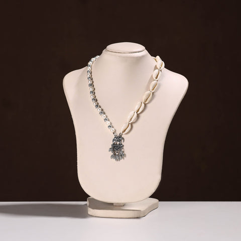 Buy Handcrafted Shell Work GS Necklace
