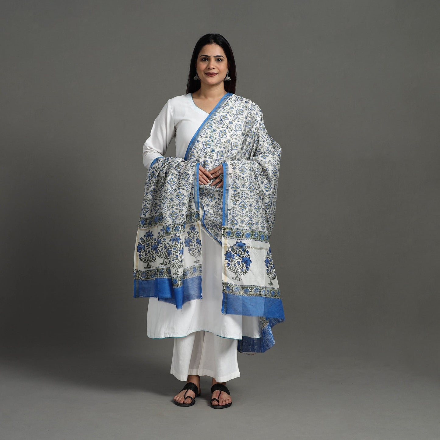 White - handloom chanderi silk sanganeri dupatta 01