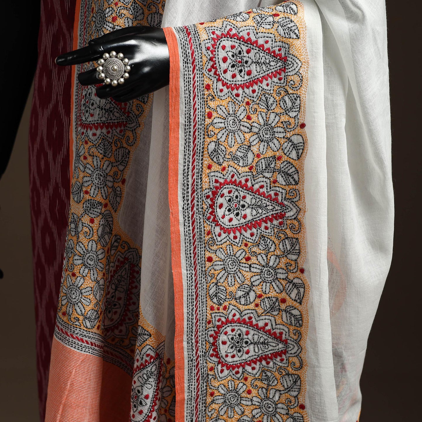 White - handloom cotton bengal hand kantha work dupatta 19