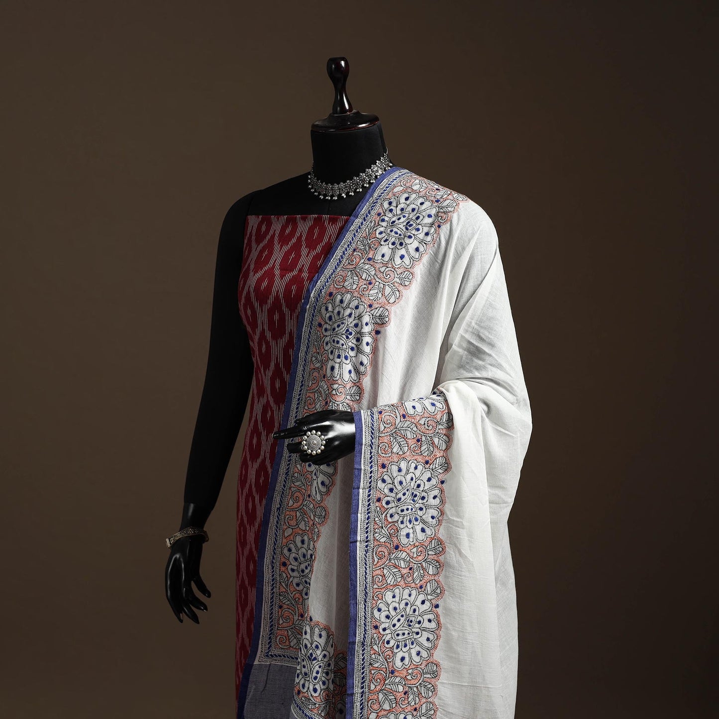 White - handloom cotton bengal hand kantha work dupatta 20