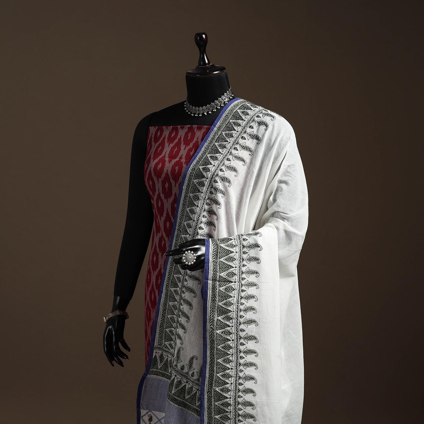 White - handloom cotton bengal hand kantha work dupatta 21