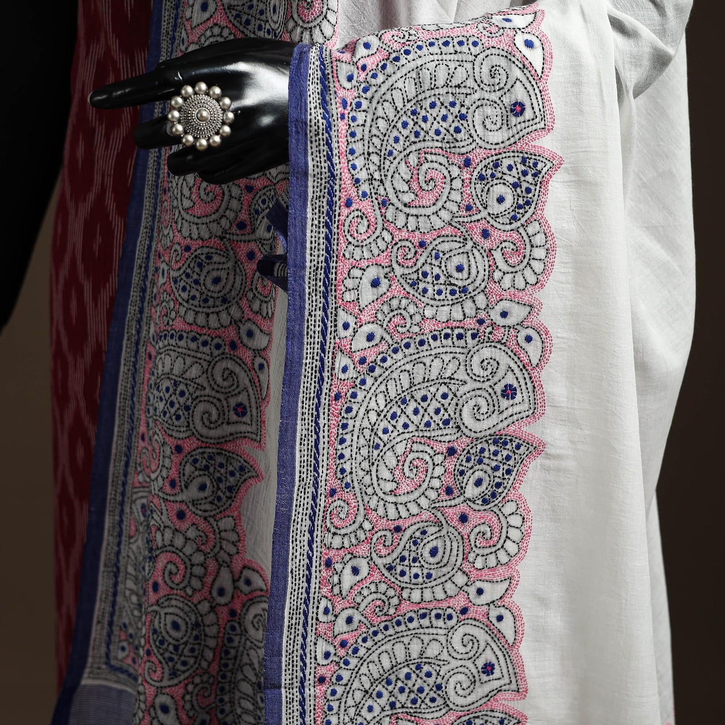 White - handloom cotton bengal hand kantha work dupatta 22