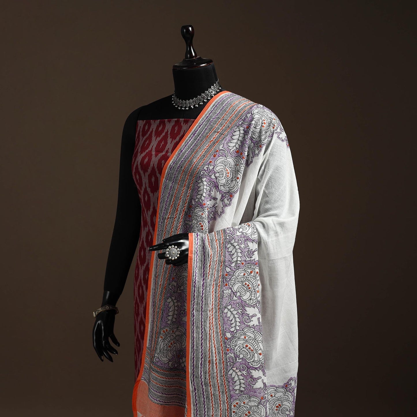 White - handloom cotton bengal hand kantha work dupatta 24