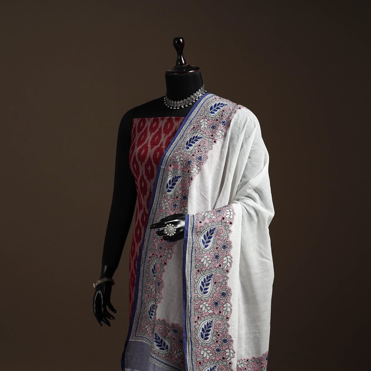 White - handloom cotton bengal hand kantha work dupatta 29
