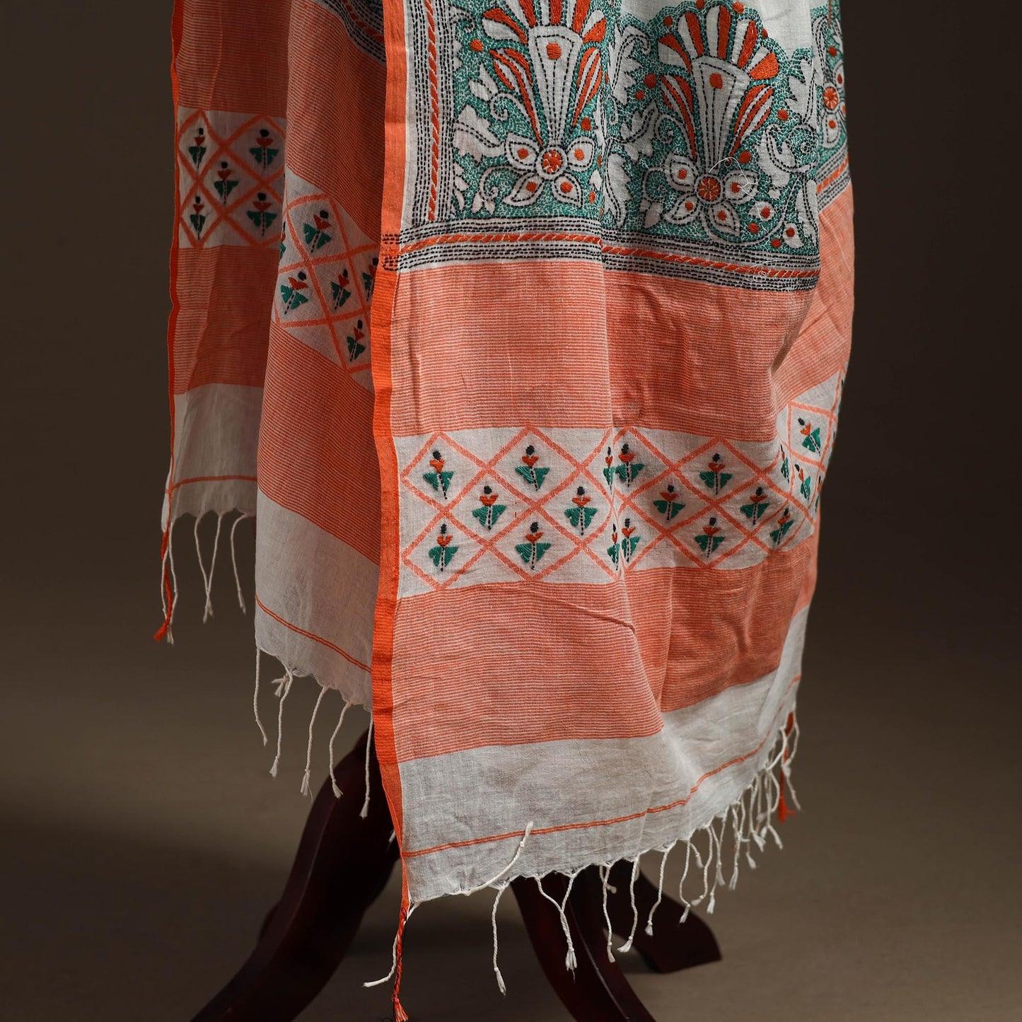 White - handloom cotton bengal hand kantha work dupatta 30