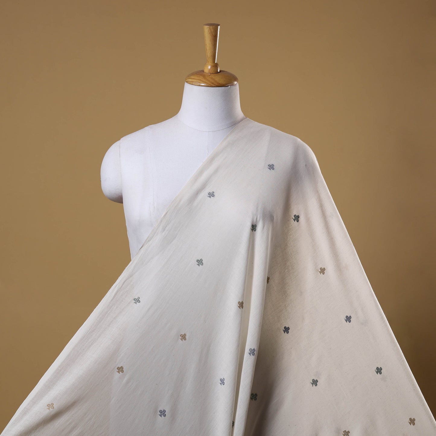 White Handloom Cotton Bengal Jamdani Fabric