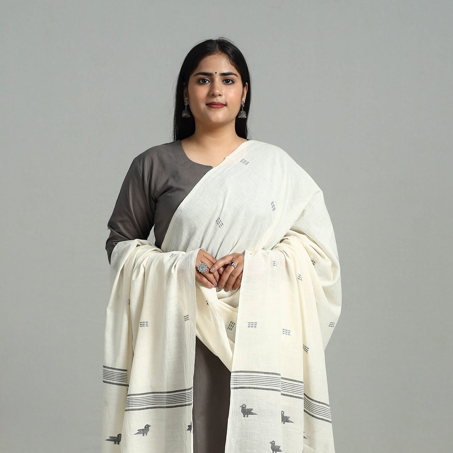 White - handloom cotton burdwan jamdani dupatta 03