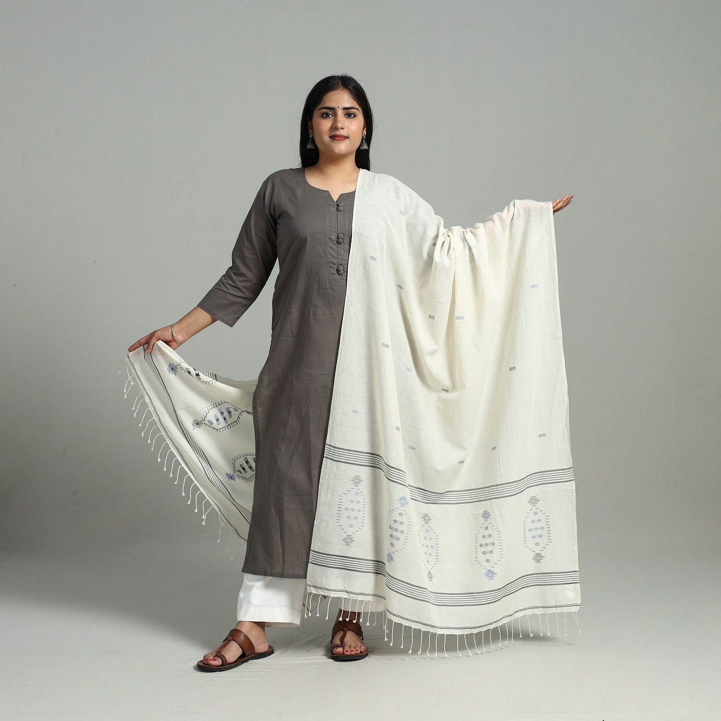 Buy White Handloom Cotton Burdwan Jamdani Dupatta Online