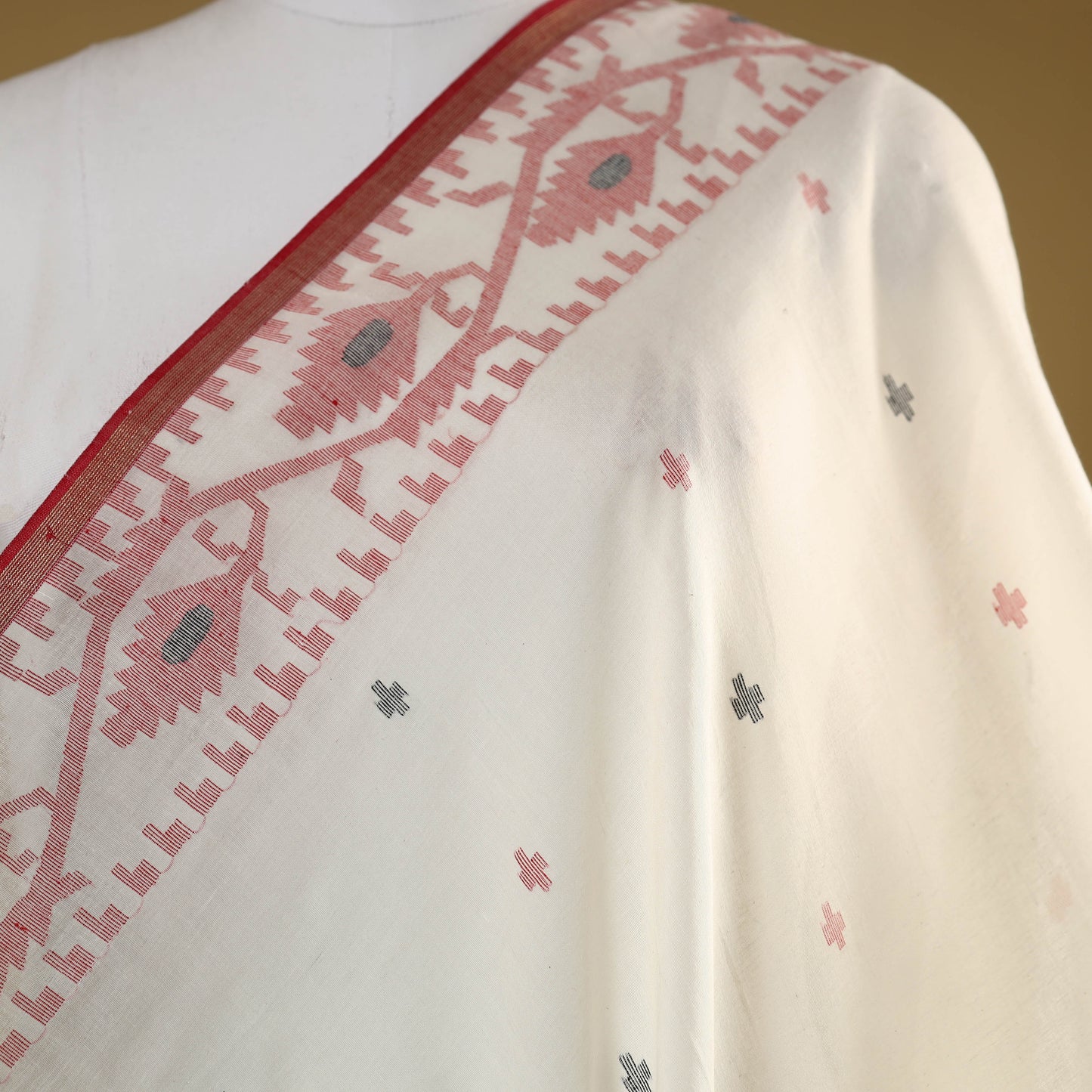 White - handloom cotton phulia jamdani fabric 01