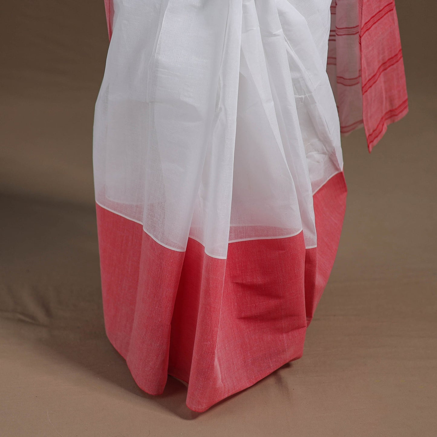 Buy White Handloom Cotton Phulia Jamdani Saree