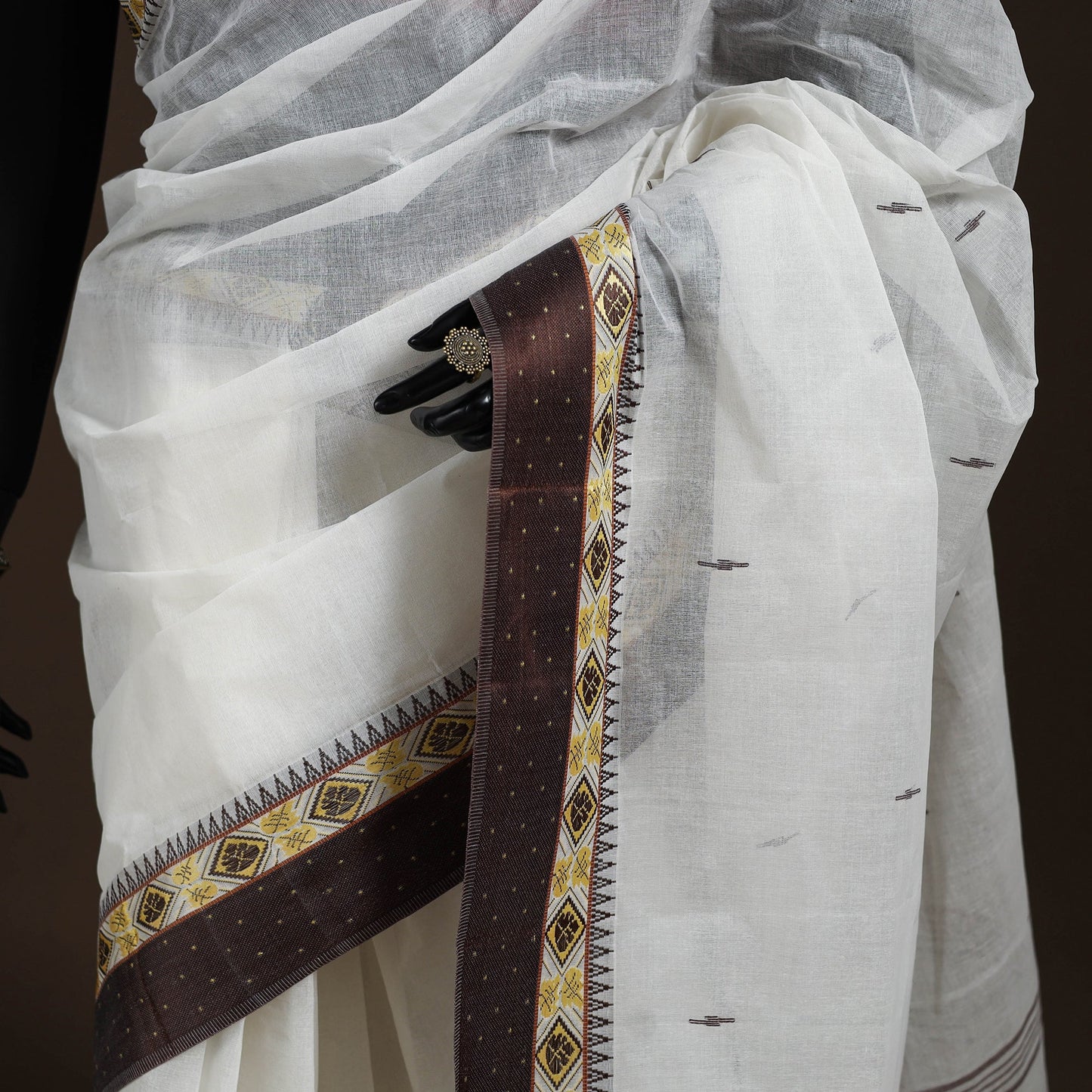 White Handloom Cotton Phulia Jamdani Saree