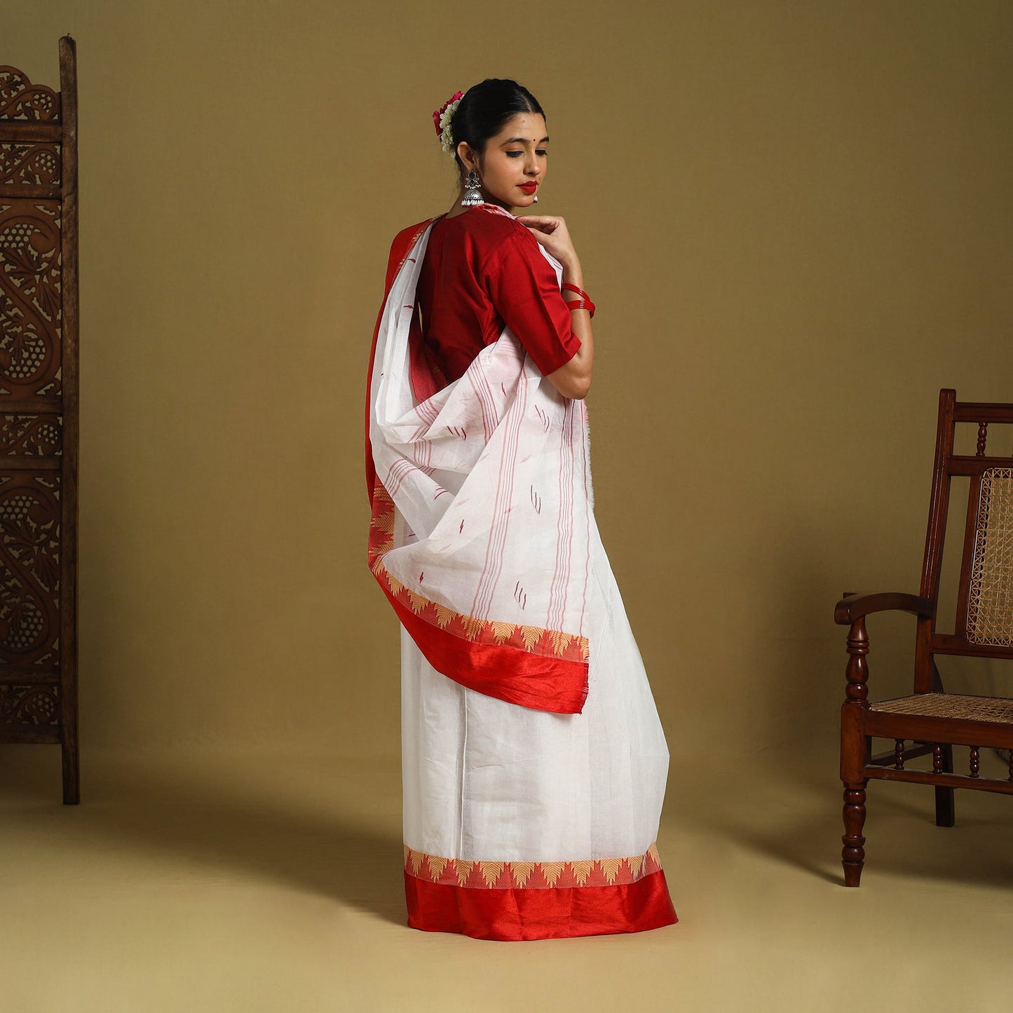 Buy Handloom Cotton Phulia Jamdani Saree
