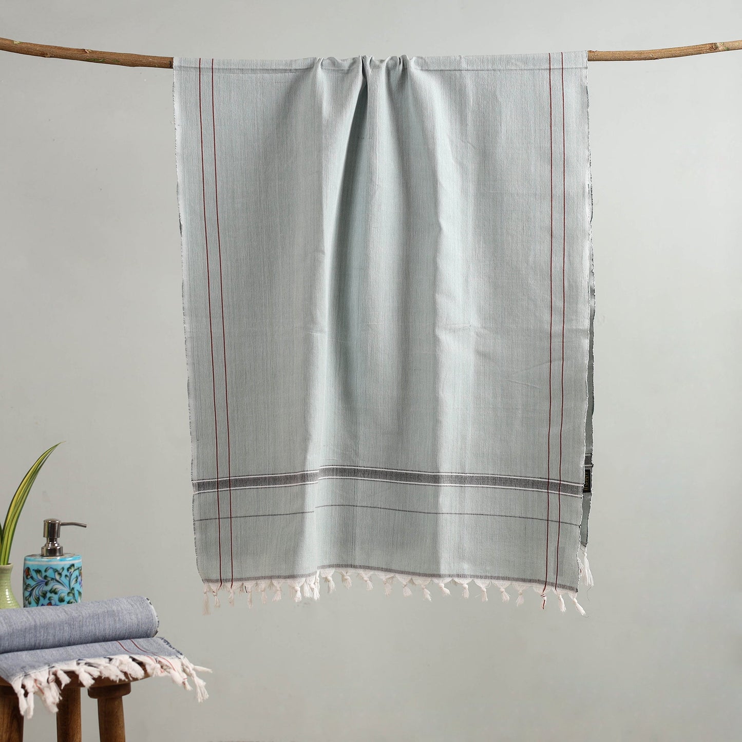 White Handloom Fine Cotton Plain Bath Towel