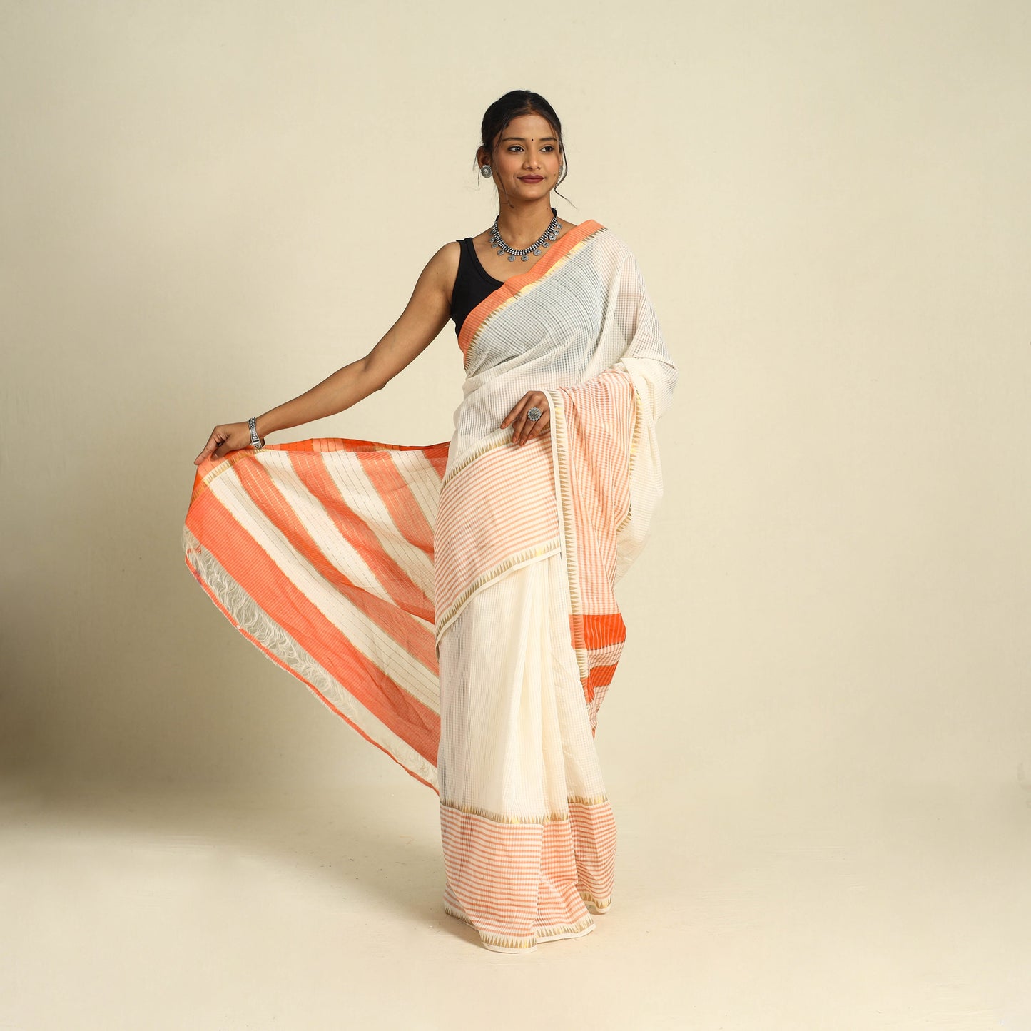 Handloom Missing Checks Cotton Off White Mangalagiri Saree