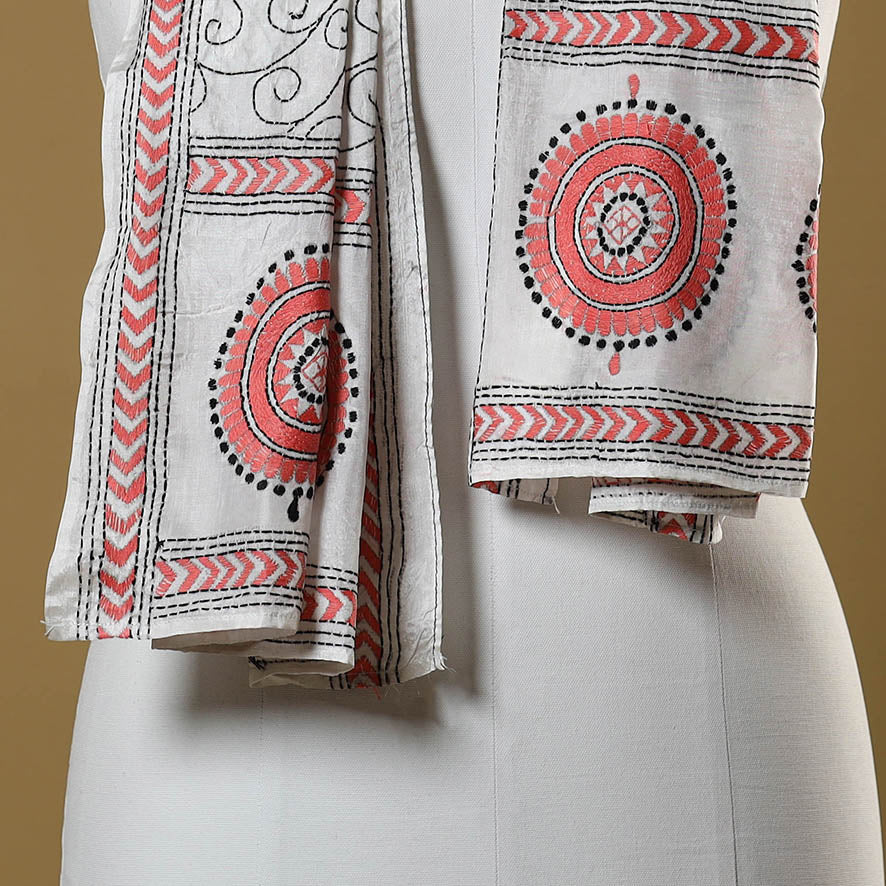 White - handloom tussar silk bengal kantha work stole 04