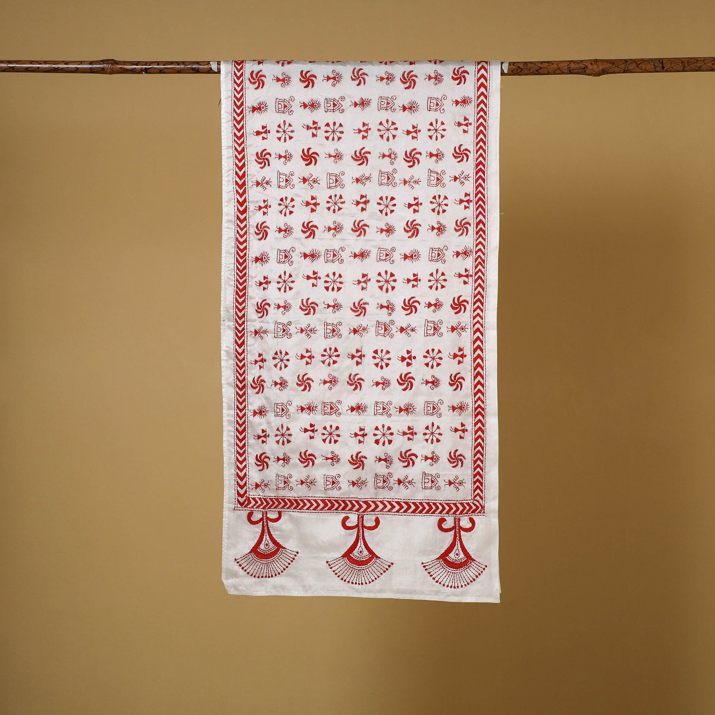White - handloom tussar silk bengal kantha work stole 05