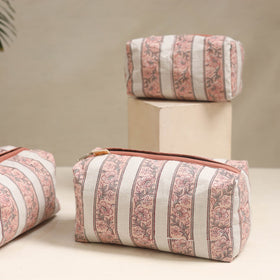 White - handmade cotton toiletry bags (set of 3) 01