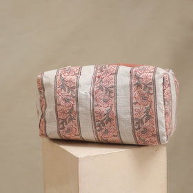 White - handmade cotton toiletry bags (set of 3) 01