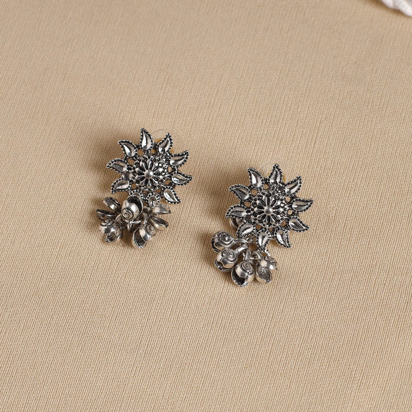 White - handmade fabart gs necklace set 10 - handcrafted