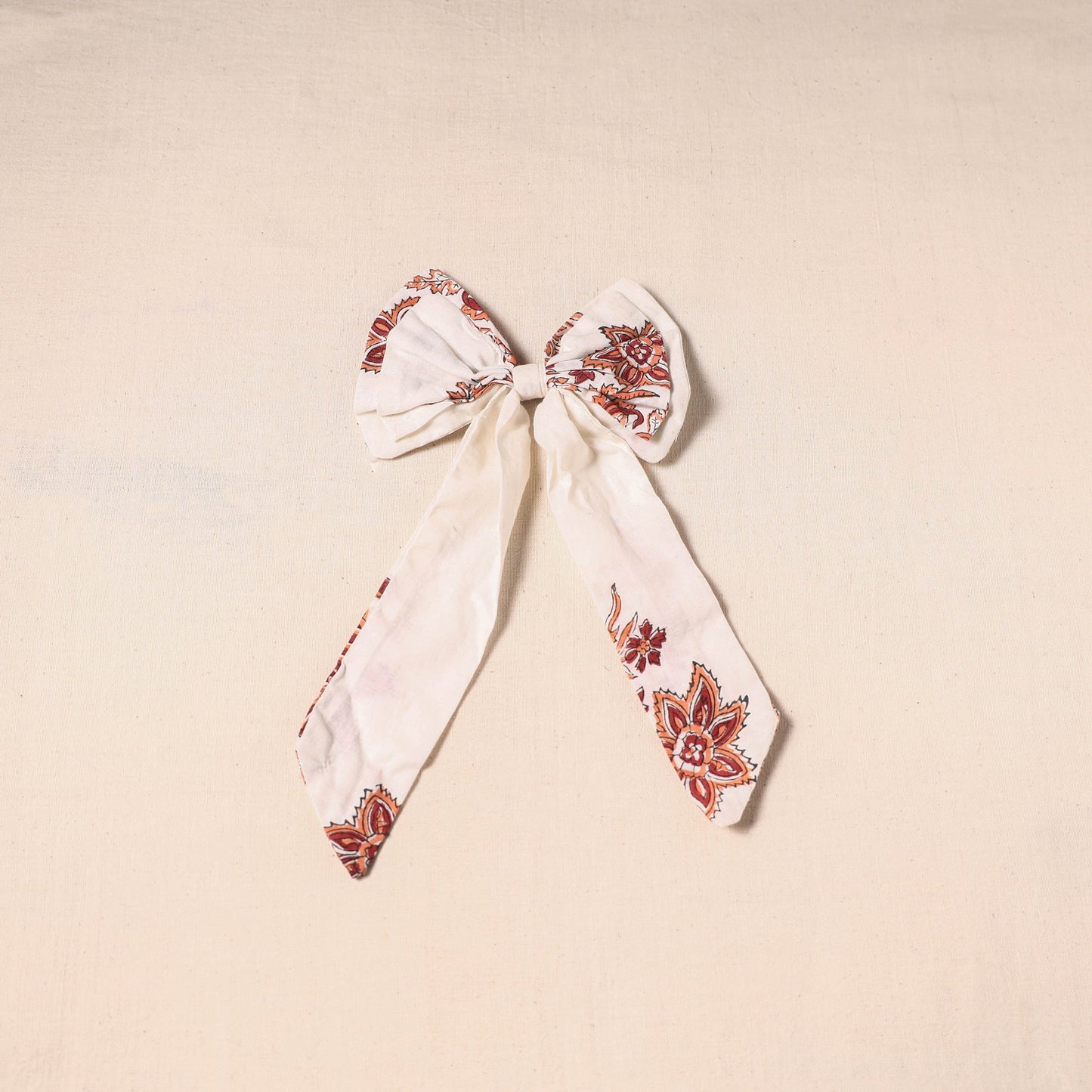 White - handmade fabric bow hair clip 01 - handcrafted