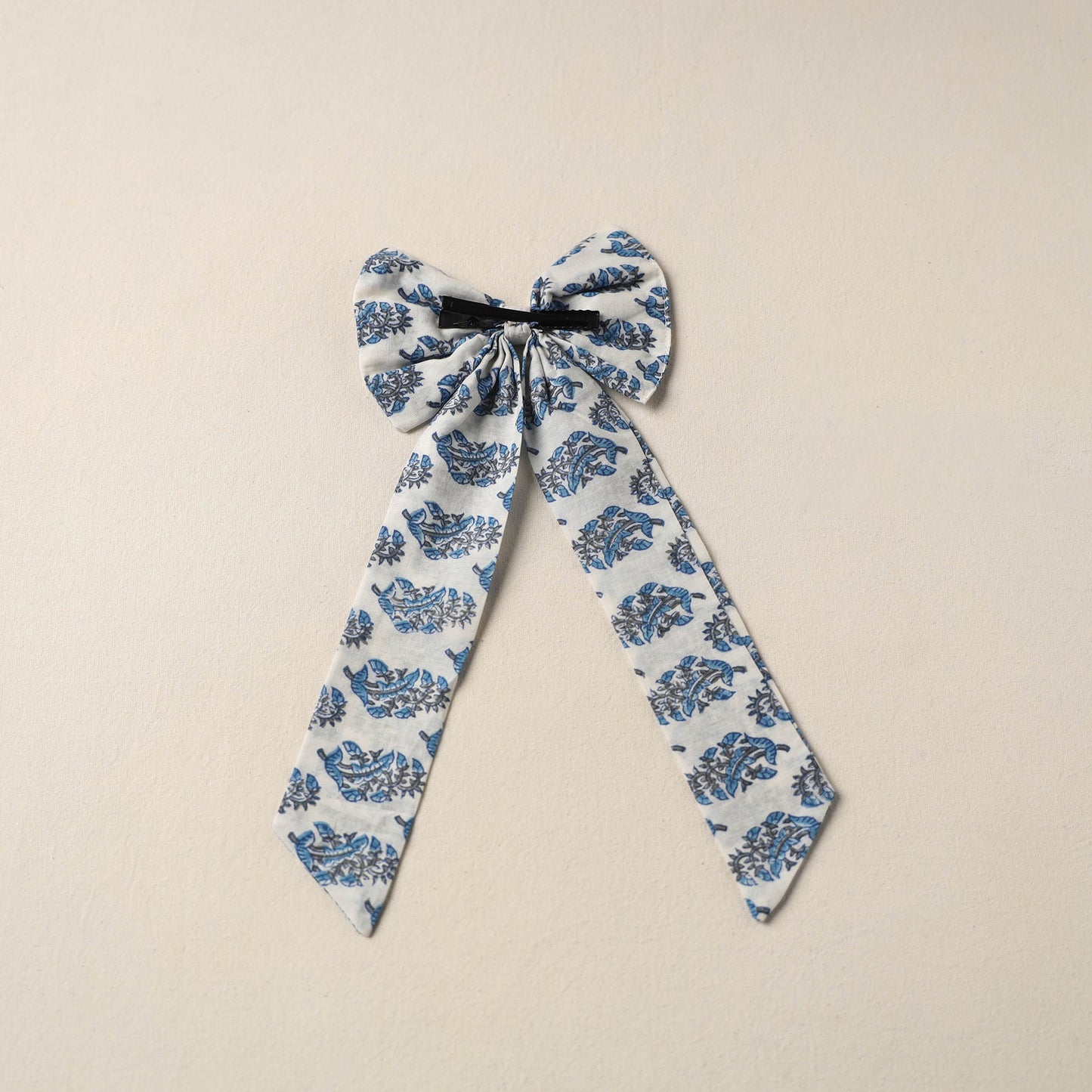 White Handmade Fabric Bow Hair Clip