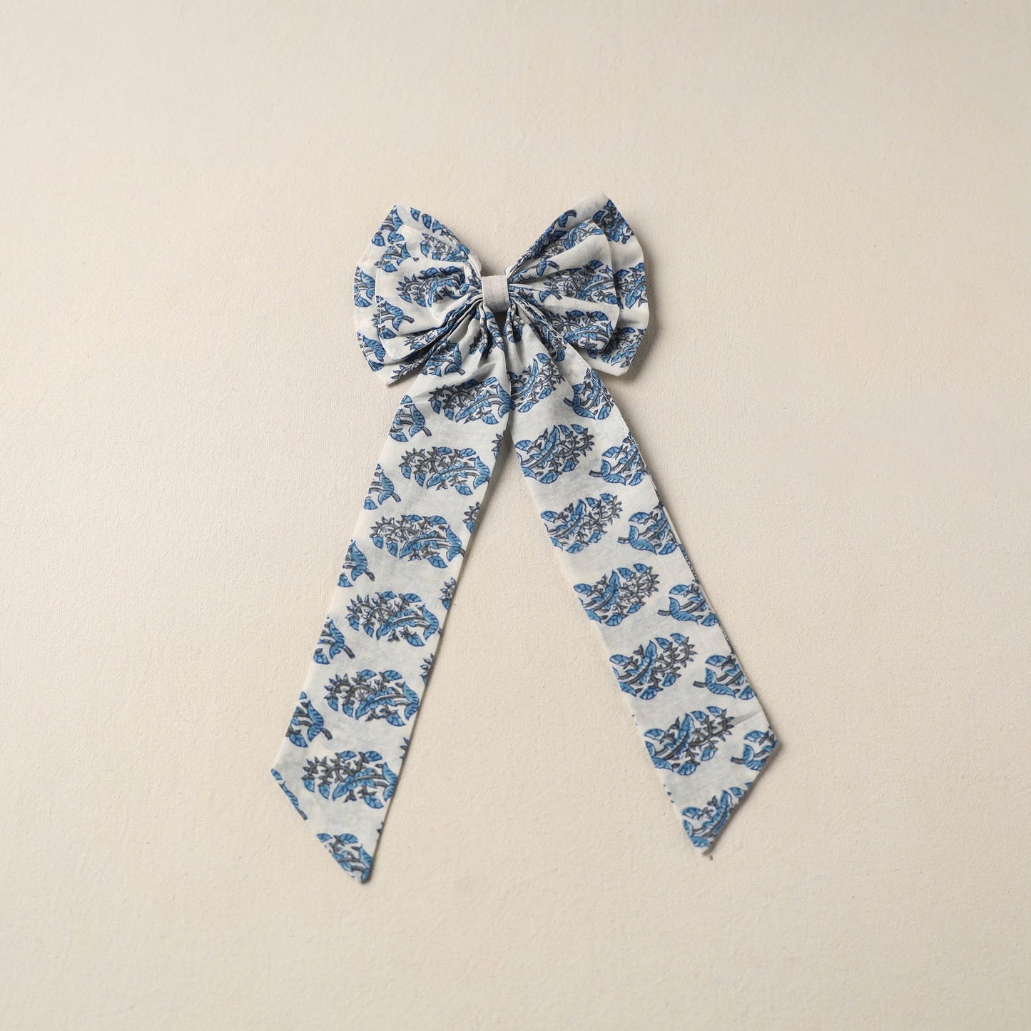 White Handmade Fabric Bow Hair Clip