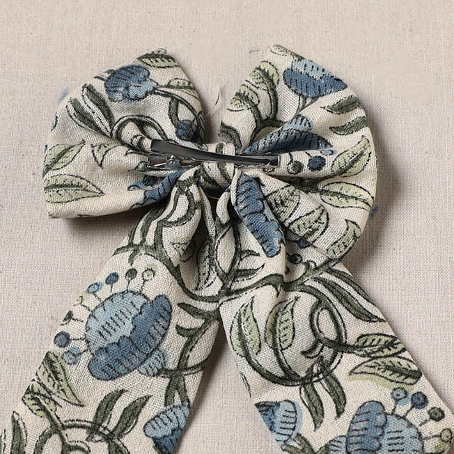Handmade women’s bow hair clip 06 - handcrafted