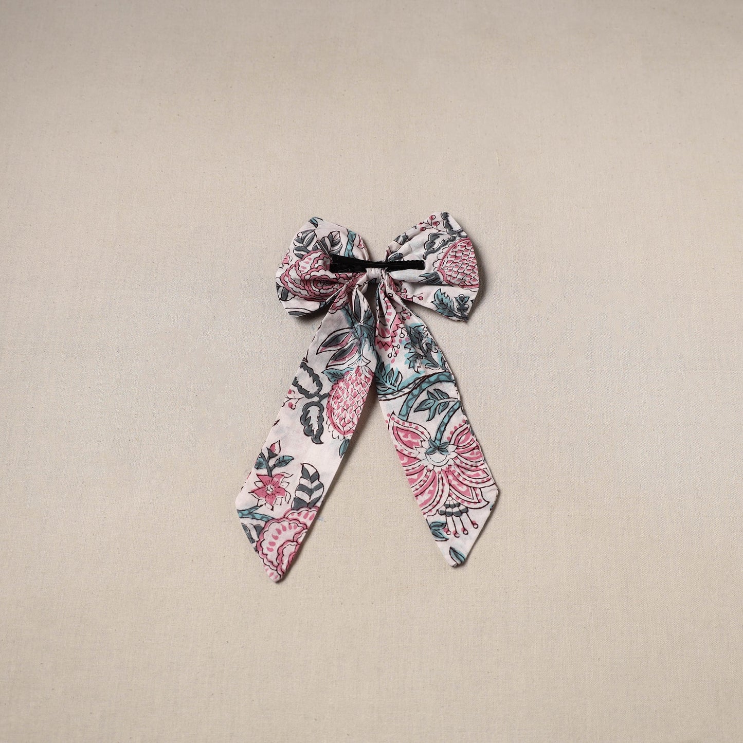 White - handmade women’s bow hair clip 104 - handcrafted