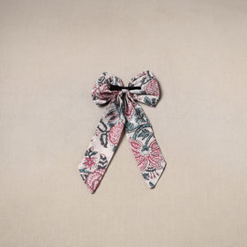 White - handmade women’s bow hair clip 104 - handcrafted