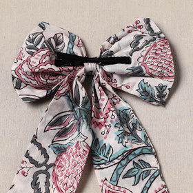 White - handmade women’s bow hair clip 104 - handcrafted