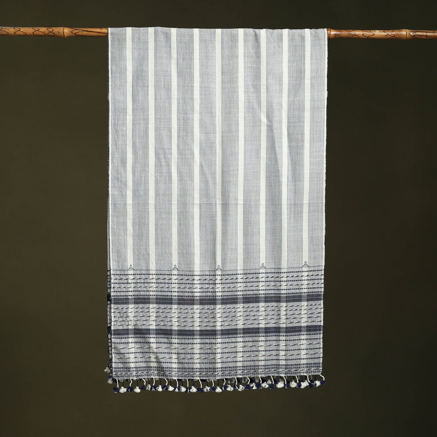 White - handwoven merino wool kutch bhujodi stole 27