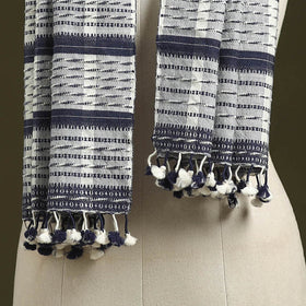 White - handwoven merino wool kutch bhujodi stole 27