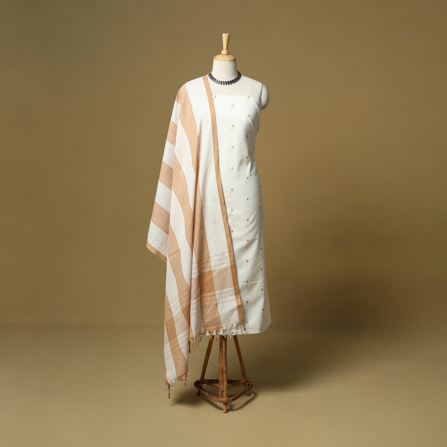 Jacquard cotton 3pc unstitched dress material 141