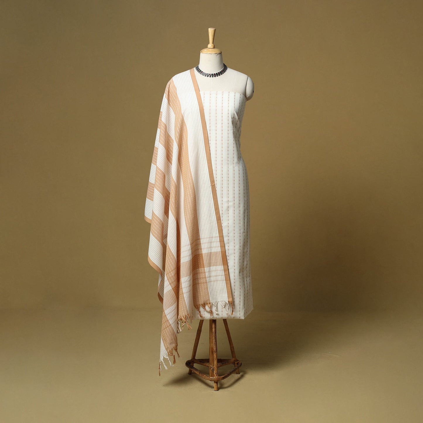 Jacquard cotton 3pc unstitched dress material 142