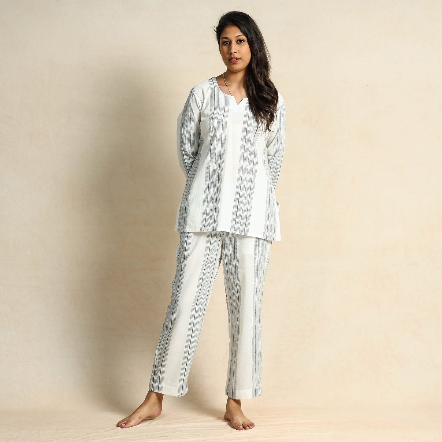 White jacquard cotton top & pyjama night suit set