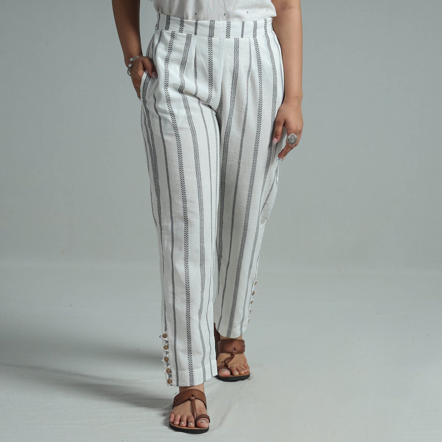 White - jacquard weave cotton elasticated pant 09