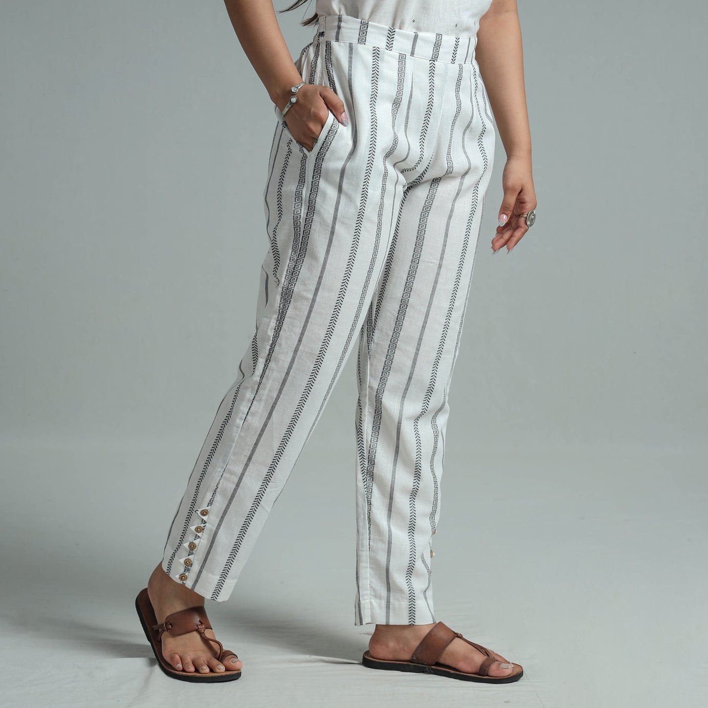 White - jacquard weave cotton elasticated pant 09