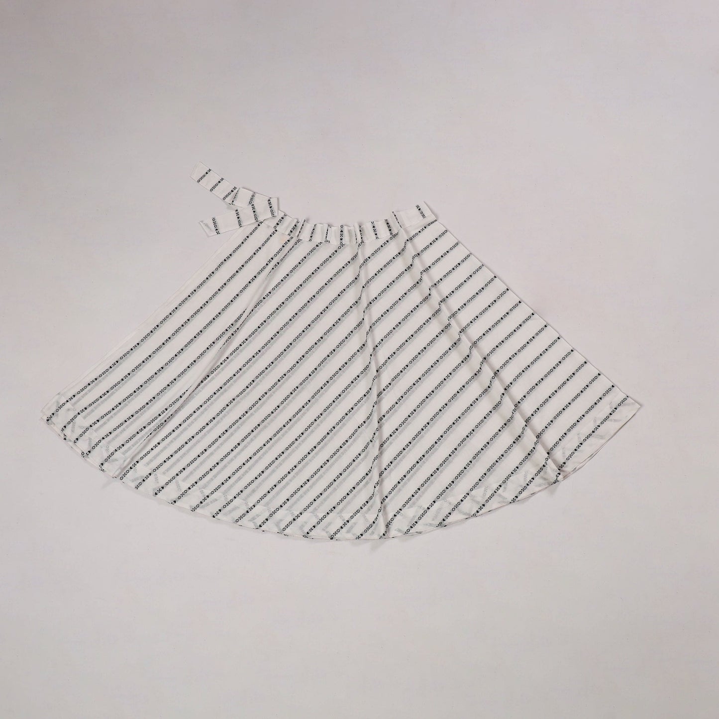 White - jacquard weave cotton wrap around skirt 48