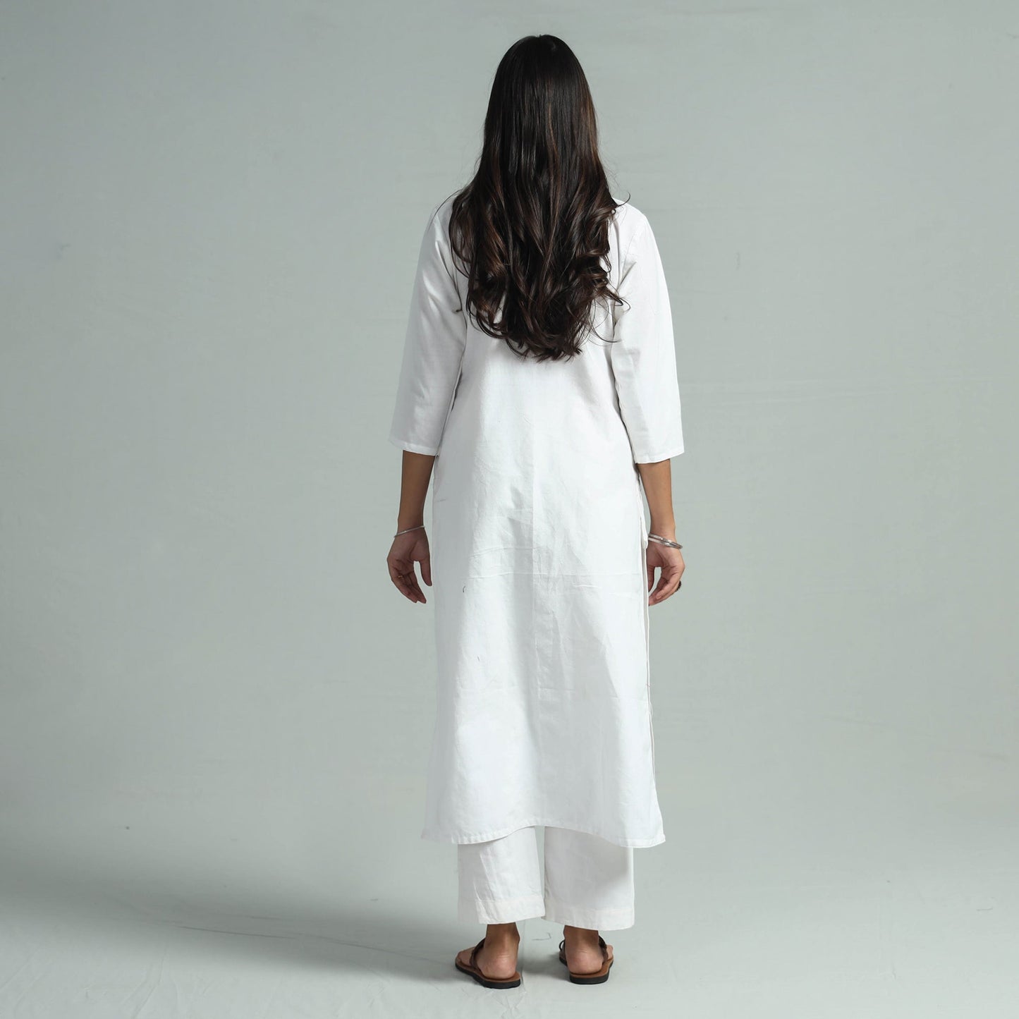 White - jhiri handloom cotton pintuck long kurta