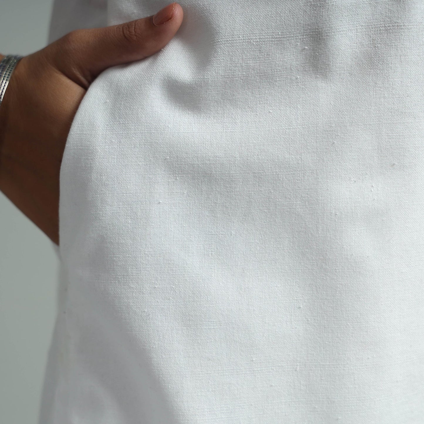 White - jhiri handloom cotton pintuck long kurta