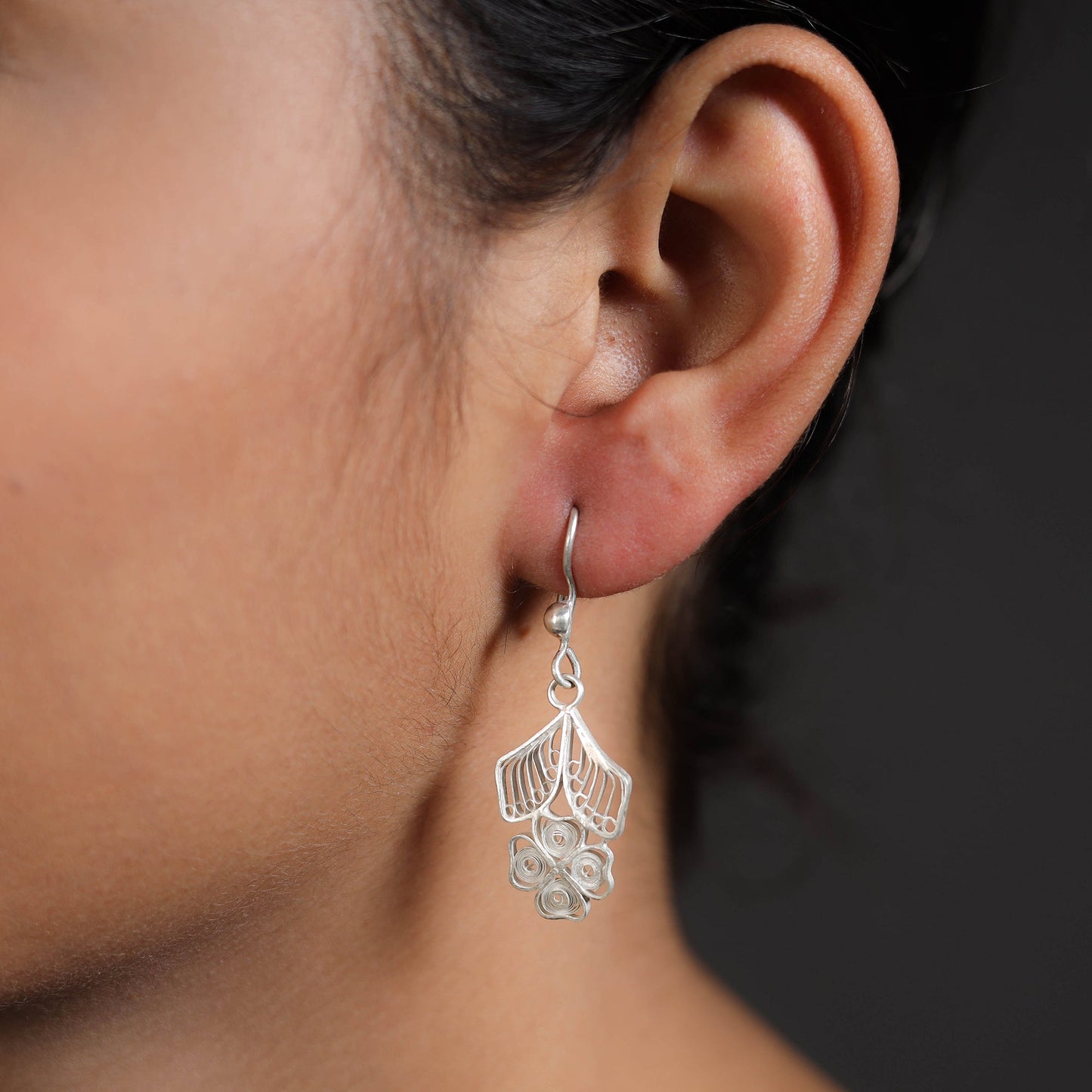 White - kalinga filigree heart shaped flower sterling