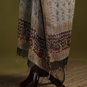 White - kota doria cotton hand bagru dupatta 20