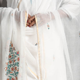 White - kota doria silk cotton kashida embroidery dupatta