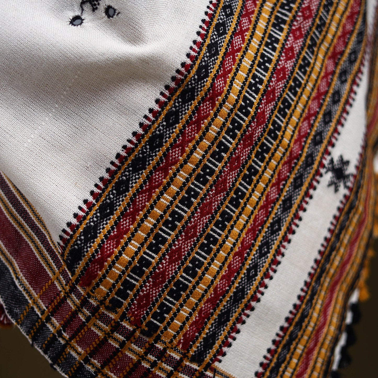 White - kutch bhujodi handwoven mirror work woollen shawl