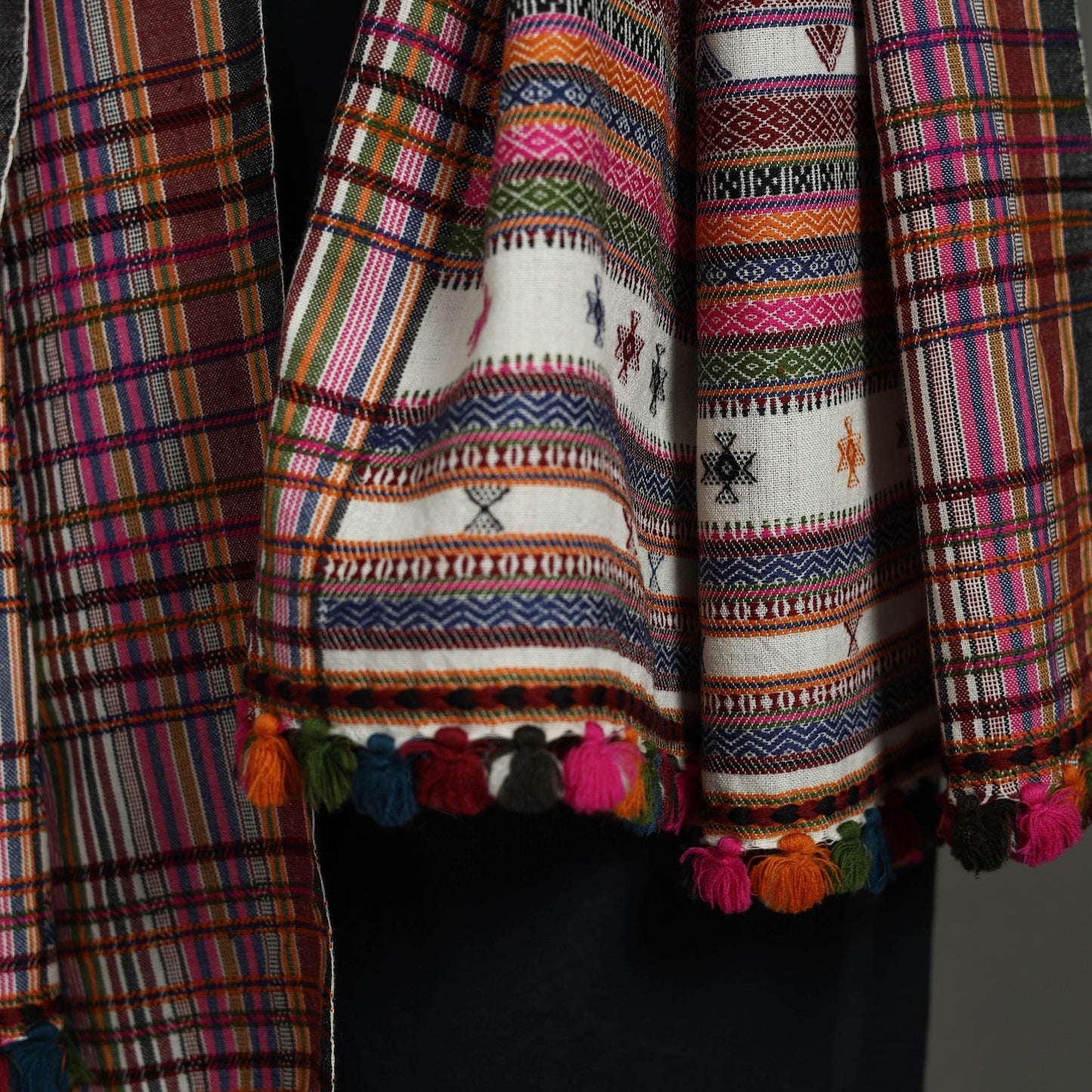  White Kutch Bhujodi Weaving Handloom Woolen Shawl