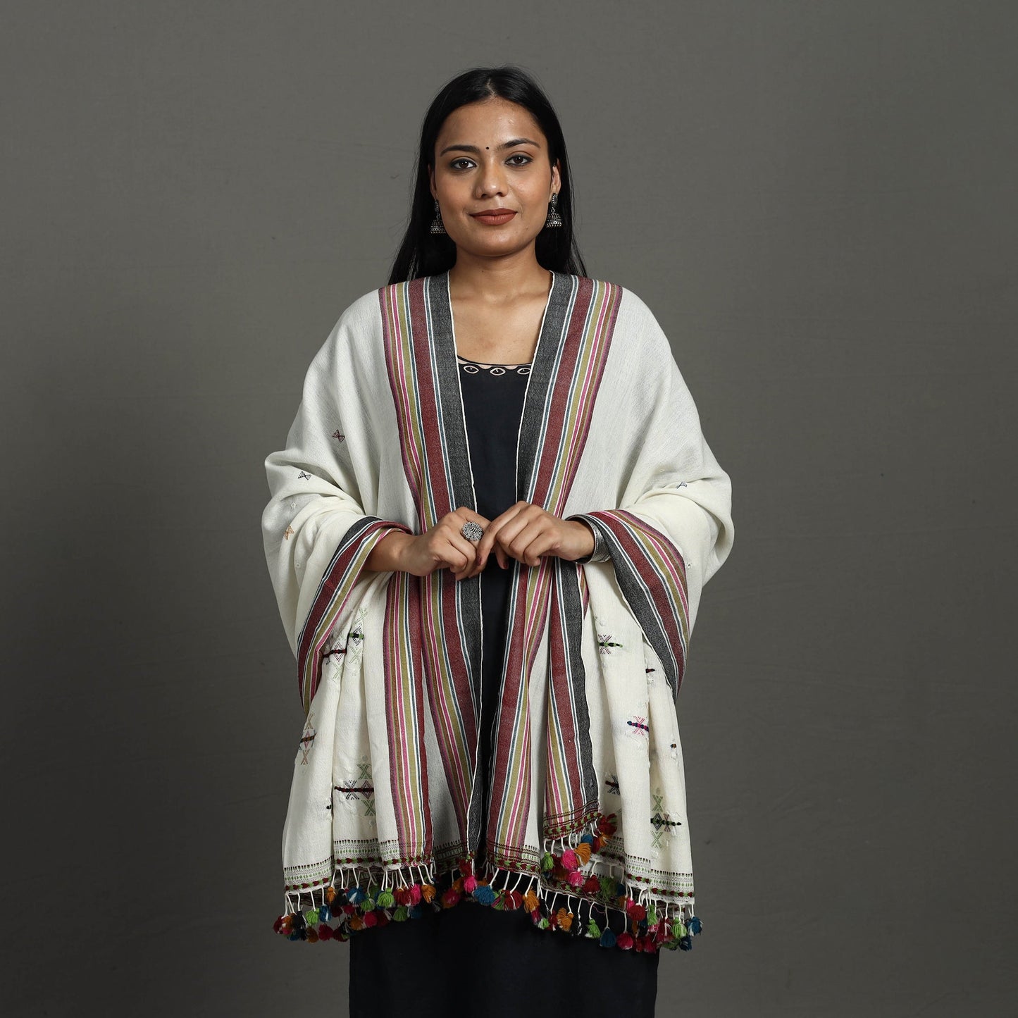 White Kutch Bhujodi Weaving Mirror Work Handloom Woolen Shawl