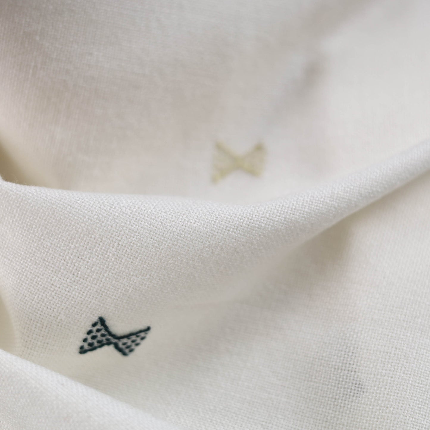 White - kutch handwoven acrylic wool shawl 154 - handcrafted