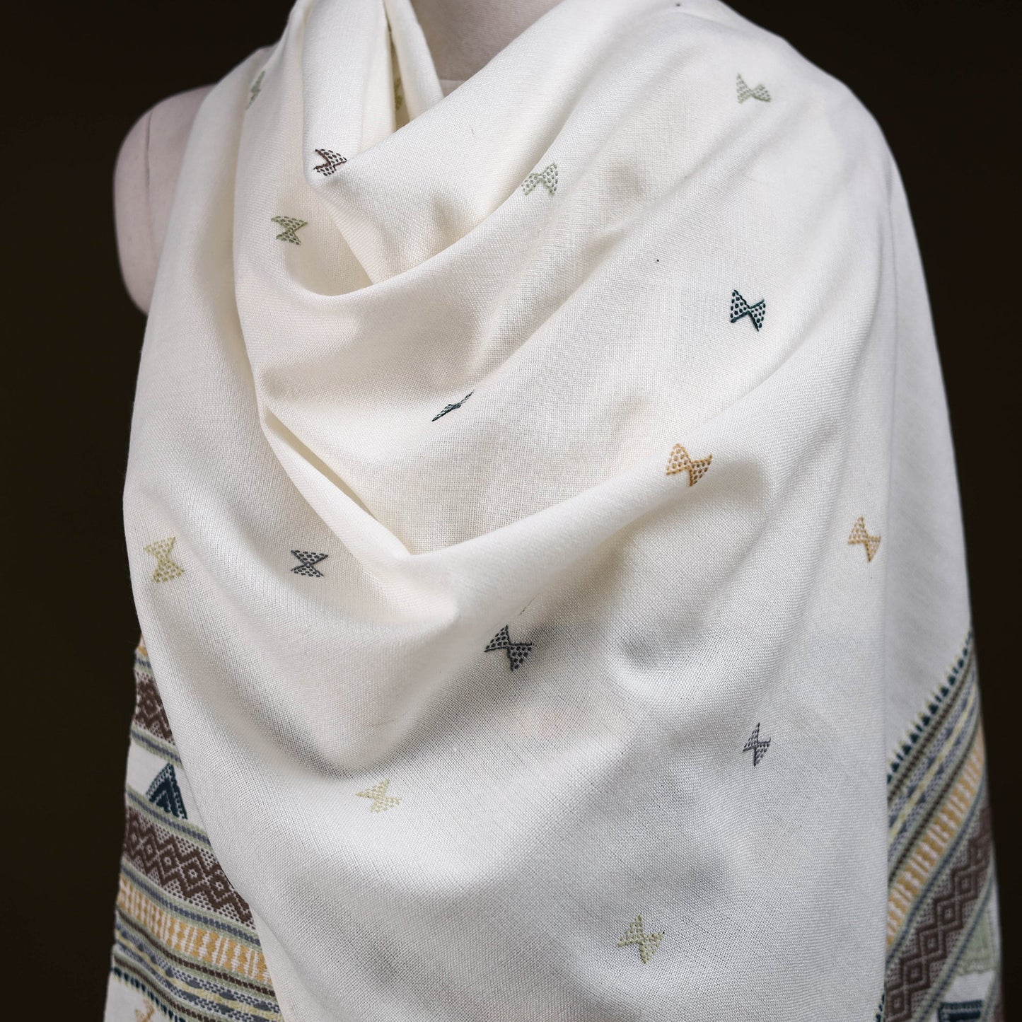White - kutch handwoven acrylic wool shawl 155 - handcrafted