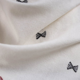 White - kutch bhujodi handwoven acrylic wool shawl 156